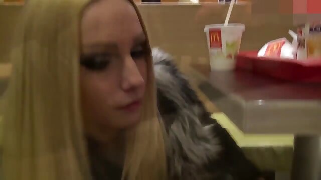 Des filles russes ivres en bas ont film porno gratuit dorcel fait une pipe aux mecs et ont eu des relations sexuelles en groupe