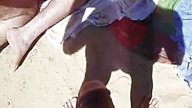 Deux étudiants en film porno francais xvideo bas ont des relations sexuelles FFM avec un professeur