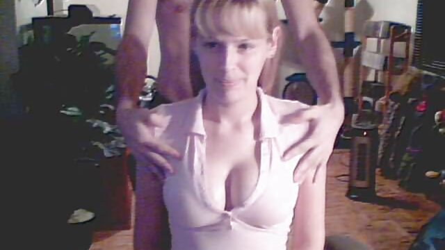 Jeune blonde gémit de masturbation et donne une levrette à un mec film x mesvip libre