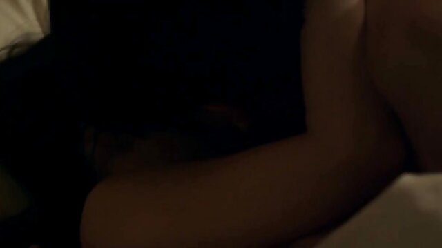 Une femme russe pratique site film porno streaming le sexe anal avec un étranger excité