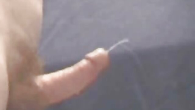 Beau-père baise une jeune femme nue dans actrice porno rose sa chatte.
