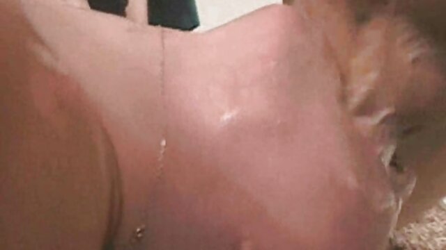 Brad Newman plante une petite amie d'âge x porno espagnol moyen.