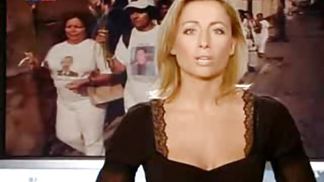 Fille aux films x gr tétons percés fait une bonne pipe