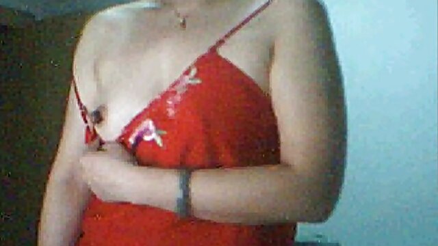 Beautés à deux porno gratuit en hd gorges faisant plaisir à un mec russe