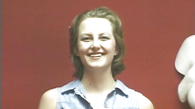 Jeune homme video filme x russe met Luba dans sa chatte et jouit