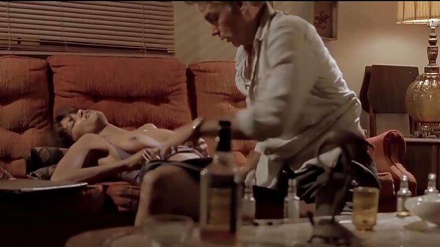 Préliminaires et sexe gay dépravé film pornographique amateur sous la douche