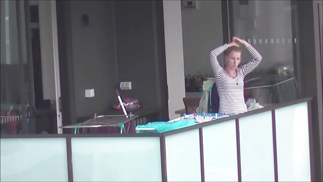 Baise sa bien-aimée vidéos xxx gratuit dans la chatte.