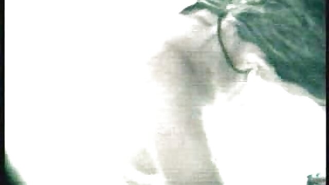 Fille mince branle sa chatte film x xxx rasée.